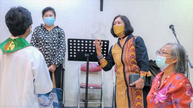 bu Dewi-b Endang- bu rosa--pakai